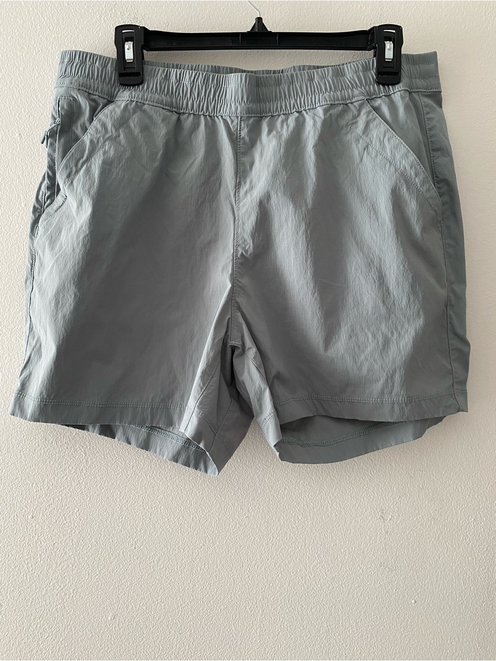 Alaskan Hardgear Women's Size 12 Gray  Green Nylon Spandex Hiking Shorts EUC